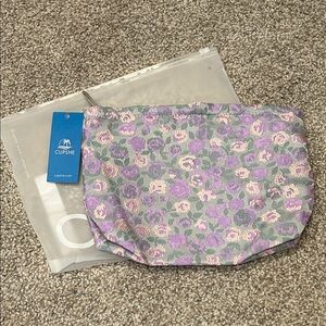 🆕Cupshe Floral Travel Bag - Lavender and Gray
